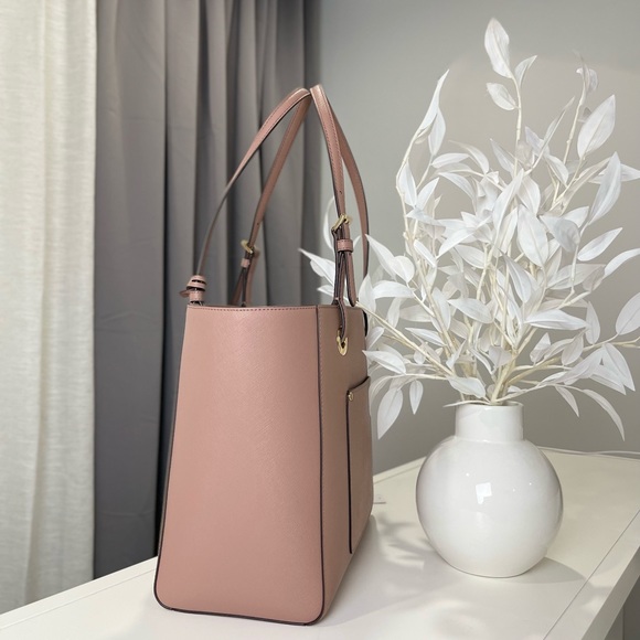 Michael Kors Walsh Dark Fawn Tote - Picture 3 of 8